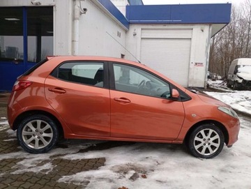 Mazda 2 II Hatchback 5d 1.3 75KM 2010 Mazda 2 1.3 PROSTA benzyna 5 DRZWI klimatyzacja piekny kolor 1.3 Benzyna, zdjęcie 19