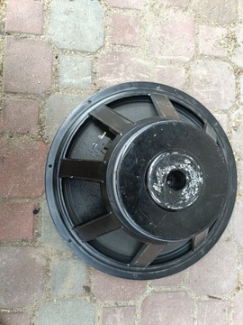 18-дюймовый динамик