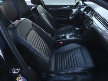 Volkswagen Passat B8 Variant Facelifting 2.0 TDI SCR 200KM 2020 VW Passat 2.0 TDI, Salon Polska, Serwis ASO, zdjęcie 8