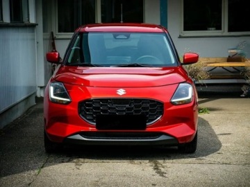 Suzuki Swift VI Hatchback Facelifting 1.2 DualJet SHVS 83KM 2026 SUZUKI Swift Premium Plus 1.2 Dualjet SHVS Hatchback 83KM 2026, zdjęcie 2