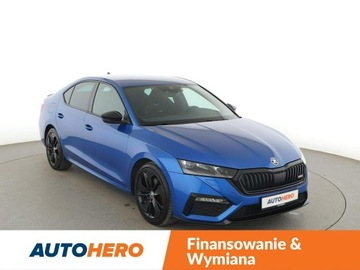 Skoda Octavia IV RS Liftback 2.0 TDI SCR 200KM 2022 Škoda Octavia Skoda Octavia RS 200KM Virtual Navi, zdjęcie 9