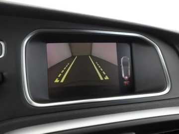 Volvo V40 II Hatchback Facelifting 1.5 T3 152KM 2017 Volvo V40 Momentum automat T3 navi kamera tempomat, zdjęcie 24