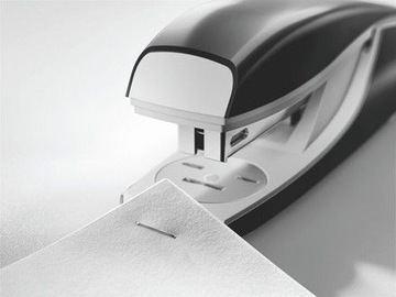 Средний степлер Leitz WOW до 30к, светло-зеленый