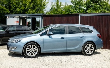 Opel Astra J Sports Tourer 1.4 Turbo ECOTEC 140KM 2011 Opel Astra 1.4T 140KM Led Xenon PDC Climatronic serwis ASO Alu 1.4 Benzyna, zdjęcie 13
