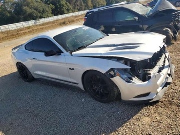 Ford Mustang VI Convertible 5.0 Ti-VCT 421KM 2017 Ford Mustang FORD MUSTANG GT 2017 5.0 Benzyna 421KM, zdjęcie 3