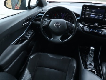 Toyota C-HR I Crossover Facelifting 2.0 Hybrid Dynamic Force 184KM 2019 Toyota C-HR 2.0 Hybrid, Salon Polska, Serwis ASO, zdjęcie 6