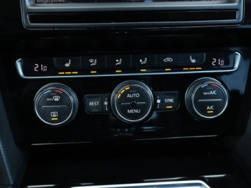 Volkswagen Passat B8 Limousine 2.0 TSI BlueMotion Technology 220KM 2015 VW Passat 2.0 TSI, Salon Polska, Serwis ASO, zdjęcie 17