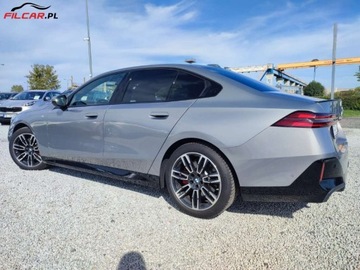 BMW Seria 5 G90-91 2023 BMW Seria 5 M PAKIET PRO GWARANCJA Kamery 360 Zarejestrowany Mozliwa zamia, zdjęcie 35
