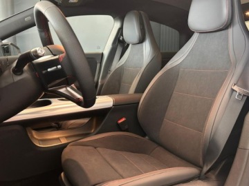 Mercedes CLA C118/X118 2026 MERCEDES-BENZ CLA 200 4-Matic AMG Line 1.5 (163KM) 2026, zdjęcie 3