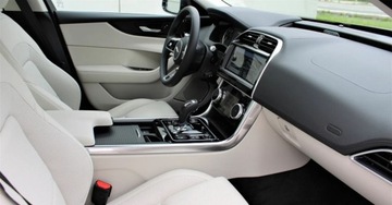 Jaguar XE 2022 Jaguar XE XE MY22 2.0D I4 204 PS RWD Auto SE 2.0 Diesel 204KM, zdjęcie 8