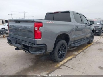 Chevrolet Silverado II 2022 Chevrolet Silverado LTD Short Bed LT Trail Boss, 2022r., 5.3L 5.3 Benzyna, zdjęcie 2