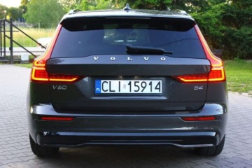 Volvo V60 II  2022 Volvo V60 2.0 B4 197KM R DESING I Wlasciciel PL Serwisowany Bezwypadkowy F, zdjęcie 18