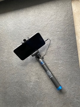 Палка для селфи Палка для селфи Палка для селфи Urbii Wired