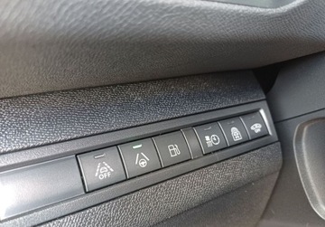 Peugeot 3008 II Plug-In Hybrid HYbrid4 300 PHEV 300KM 2020 Peugeot 3008 150 1.6 Hybrid4 PHEV GT PACK 300 KM 4x4 AUTOMAT I wl. FV23, zdjęcie 26