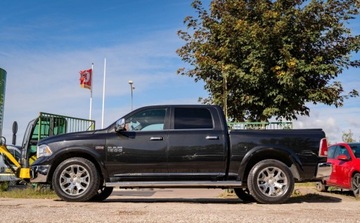 Dodge Ram IV 2017 Dodge RAM Dodge RAM IV 5.7 RAM1500 HEMI 4X4 LIMITED 5.7 Benzyna 401KM, zdjęcie 4