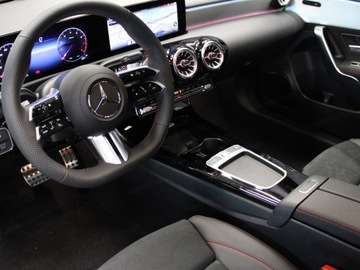 Mercedes Klasa A W177/V177 Hatchback Facelifting 1.3 200 163KM 2025 MERCEDES-BENZ A Klasa 200 AMG Line 1.3 (163KM) 2025, zdjęcie 3