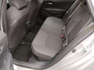 Toyota Corolla XII TS Kombi 1.8 Hybrid 122KM 2021 Toyota Corolla 1.8 Hybrid Comfort Tech Salon PL 1.8 Hybryda 122KM, zdjęcie 15