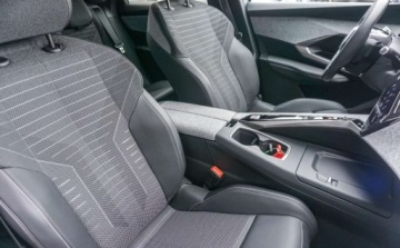 Peugeot 3008 II Crossover Facelifting  1.2 PureTech 130KM 2024 Peugeot 3008 Peugeot 3008 Allure MHEV 1.2 Benzyna 130KM, zdjęcie 37