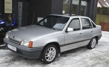 Opel Kadett E Sedan 1.4 i 60KM 1991 Opel Kadett Opel Kadett 1.4 GL 1.4 Benzyna 60KM, zdjęcie 2