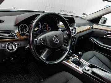 Mercedes Klasa E W212 Kombi 200 CDI BlueEFFICIENCY 136KM 2011 MERCEDES-BENZ E Klasa 200 Combi 2.1 136KM 2011, zdjęcie 9