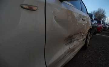 BMW 2011 BMW Seria 1 2011r, 1.6 Benzyna, Lekko uszkodzony bok. 1.6 Benzyna 122KM, zdjęcie 21