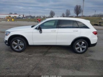 Mercedes GLC C254/X254 2022 Mercedes-Benz GLC 2022 r., 300 4MATIC SUV 2.0 Benzyna 255KM, zdjęcie 14