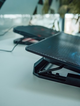 ОХЛАЖДАЮЩАЯ ПОДСТАВКА ДЛЯ НОУТБУКА USB LED 2 ВЕНТИЛЯТОРА РЕГУЛИРУЕМАЯ ПОДСТАВКА