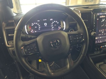  RAM 1500 Limited Crew Cab Short Bed 2025 3.0 Benzyna 395KM, zdjęcie 10