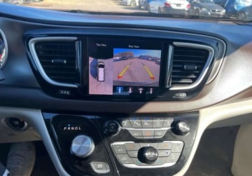 Chrysler Pacifica II 2018 Chrysler Pacifica 2018 Chrysler Pacifica kamery 360 auto w Polsce po akcyz, zdjęcie 13