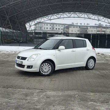 Suzuki Swift IV Hatchback 5d 1.3 92KM 2009 Suzuki Swift 1.3 Comfort dance, zdjęcie 2