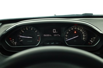 Peugeot 2008 I SUV Facelifting 1.2 PureTech 82KM 2018 Peugeot 2008 1.2 PureTech, Salon Polska, zdjęcie 7