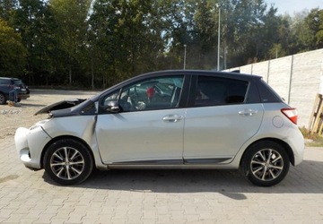 Toyota Yaris III Hatchback 5d Facelifting 2017 1.0 VVT-i 72KM 2019 Toyota Yaris Y20 Okazja Benzyna 72KM, zdjęcie 9