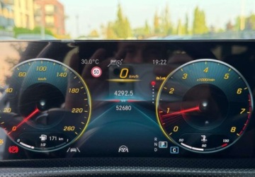 Mercedes CLA C118/X118 Coupe Facelifting 1.3 200 163KM 2023 Mercedes-Benz CLA Mercedes-Benz CLA 200 AMG Line 7G-DCT 1.3 Benzyna 163KM, zdjęcie 23