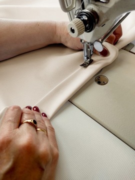 Obrus plamoodporny 140x200 Elegant gładki Kremowy