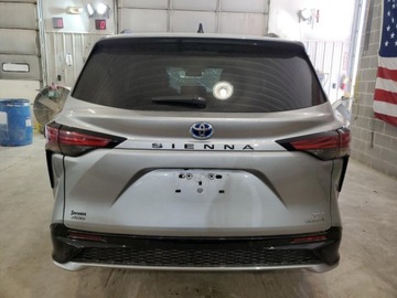 Toyota Sienna III 2023 Toyota Sienna XSE 2023 2.5l od ubezpieczalni 2.5 Hybryda 245KM, zdjęcie 2