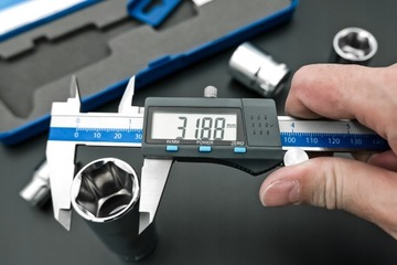 ЭЛЕКТРОННЫЙ ЦИФРОВОЙ ШТАНВЕРТ 150 ММ ОГРАНИЧЕНИЕ 0,01 ММ