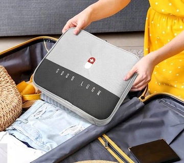 Набор из 2-х медицинских аптечек, лекарств для домашнего путешествия.