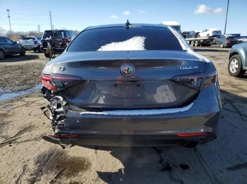 Alfa Romeo Giulia II Sedan Facelifting 2.0 Turbo 280KM 2023 Alfa Romeo Giulia 2.0 280 KM, 4x4, Veloce TI, ACC, Virtual Cockpit, lift, zdjęcie 8