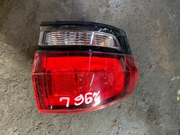 296 JEEP GRAND CHEROKEE WK2 SVĚTLO ZADNÍ L