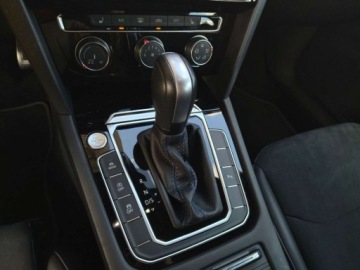 Volkswagen Arteon Shooting Brake R 2.0 TSI 320KM 2023 Volkswagen Arteon Shooting Brake R 4Mot. serwis ASO 2.0TSI 320KM pakiety A, zdjęcie 29