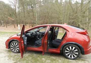 Honda Civic IX Hatchback 5d 1.8 i-VTEC 142KM 2014 Honda Civic sliczna zadbana 1,8 AUTOMAT 1wlascicielka 1.8 Benzyna 142KM, zdjęcie 5