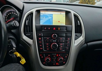 Opel Astra J Hatchback 5d 1.4 Turbo ECOTEC 140KM 2011 Opel Astra sprowadzone zarejestrowane 1.4 Benzyna 140KM, zdjęcie 14