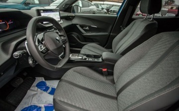 Peugeot 2008 II SUV Facelifting 1.2 PureTech 130KM 2024 Peugeot 2008 PureTech 130 Allure SS EAT8 SalonPL Niski Przebieg Od Reki Za, zdjęcie 6