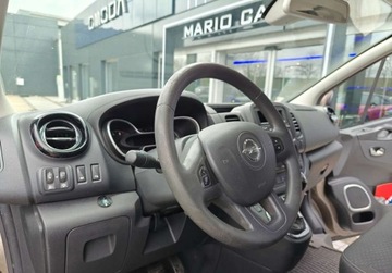 Opel Vivaro B Kombi Extra Long H1 2,9t 1.6 BiTurbo 140KM 2015 Opel Vivaro Opel Vivaro long,9-osobowy 1.6 Diesel 140KM, zdjęcie 10