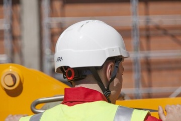 Каска защитная для строителей Протект АТРА 10В Белый