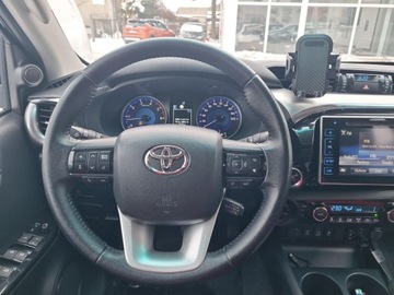 Toyota Hilux VIII Podwójna kabina 2.4 D-4D 150KM 2019 Toyota Hilux 2.4 D-4D Double Cab SR5 4x4 Toyota Hi, zdjęcie 14