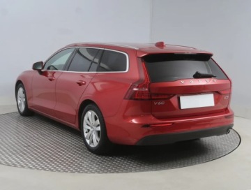 Volvo V60 II  Kombi 2.0 D3 150KM 2019 Volvo V60 D3 2.0, Automat, Skóra, Navi, Klima, zdjęcie 3