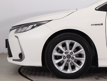 Toyota Corolla XII Sedan 1.8 Hybrid 122KM 2019 Toyota Corolla 1.8 Hybrid, Salon Polska, zdjęcie 13