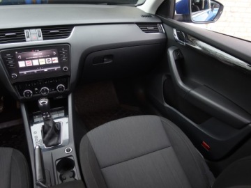 Skoda Octavia III Kombi Facelifting 2.0 TDI 150KM 2018 Skoda Octavia 2.0 TDI, Salon Polska, DSG, Navi, zdjęcie 7