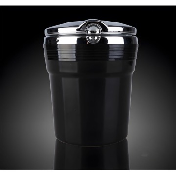 СВЕТОДИОДНАЯ АВТОМОБИЛЬНАЯ ПЕПЕЛЬНИЦА С ЗАКРЫВАЮЩЕЙСЯ КОРЗИНОЙ ВМЕСТО СВЕТОДИОДНОЙ КРУЖКИ